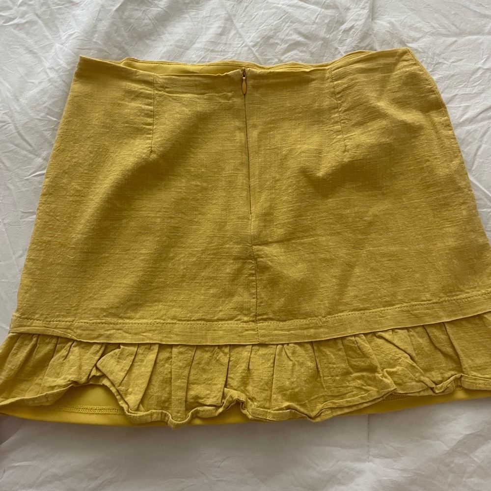 Yellow Linen Ruffled Mini Skirt - Picture 3 of 4